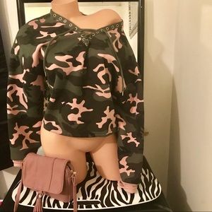 OVERSIZED COMFY SWEATER